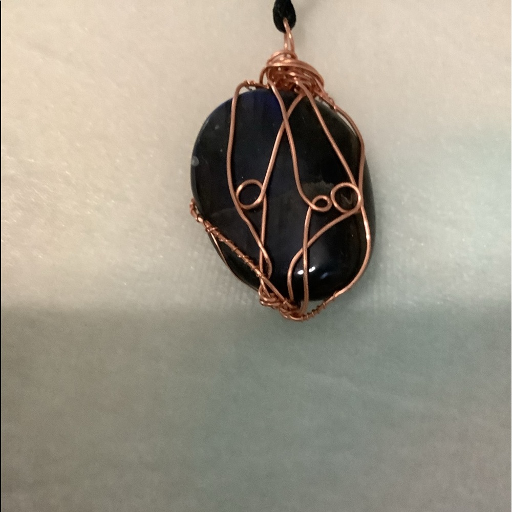 Labradorite Crystal Rope Neckline - Picture 10 of 10